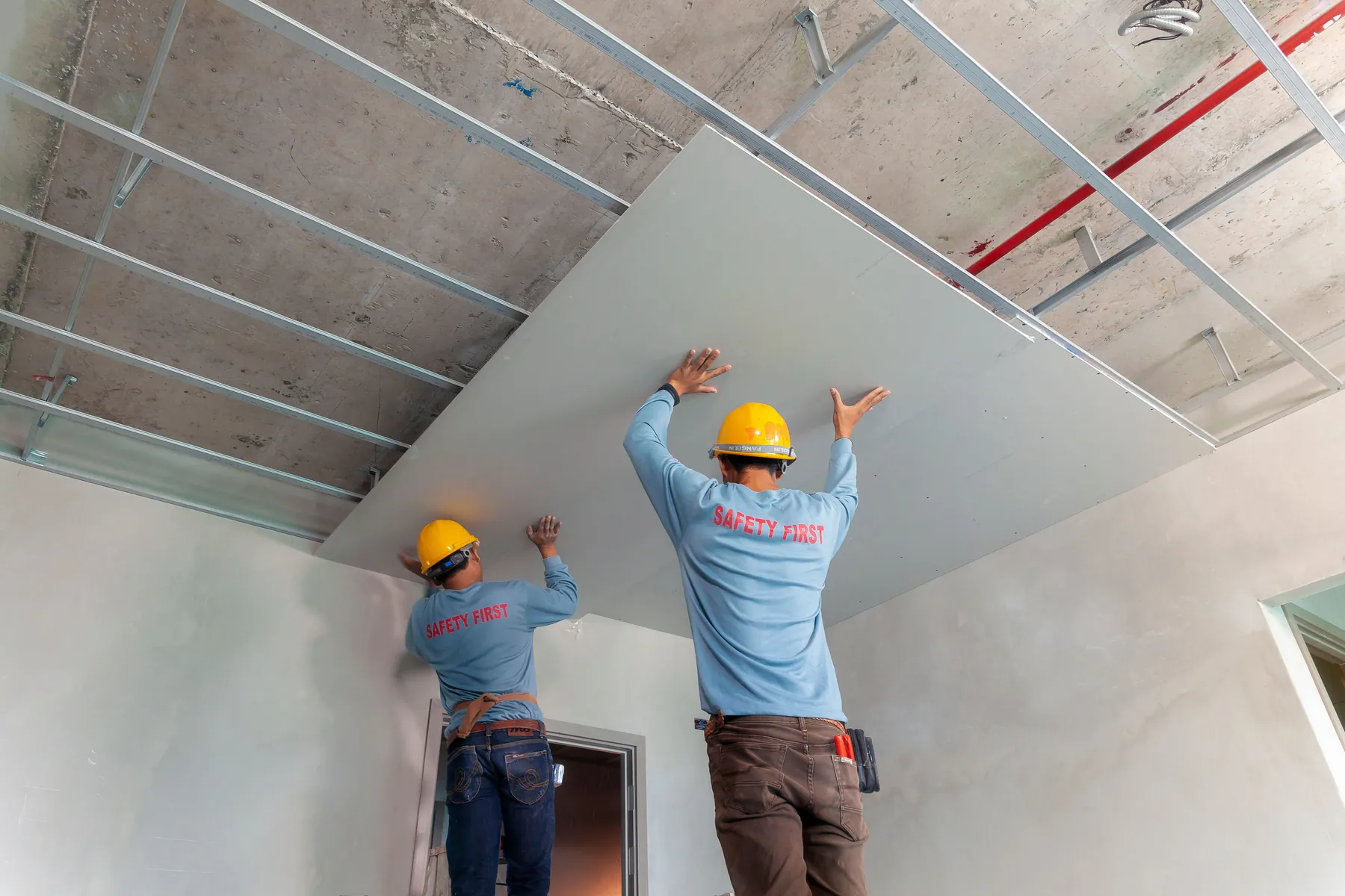 Maxima crew installing on site